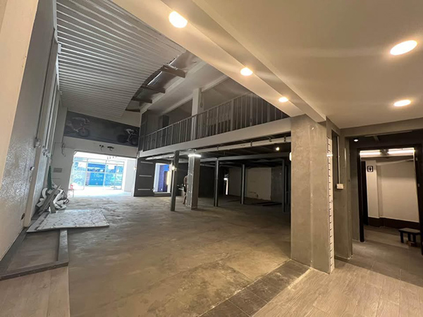 Local commercial à louer Binh Trung Tay