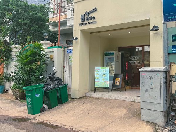 Commerce à louer Dinh Tien Hoang