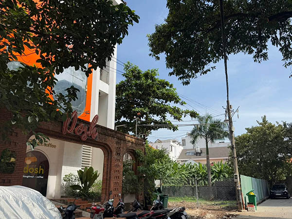 Local commercial à louer Han Thuyen