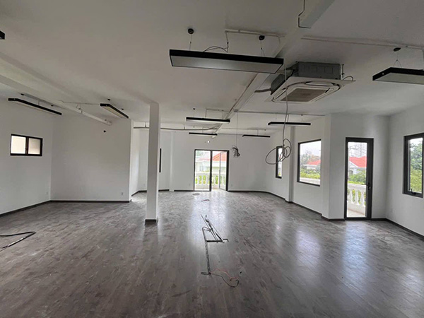 Commerce à louer Trung Son