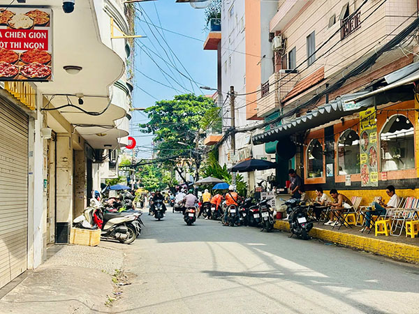 Bar à louer Nguyen Van Huong