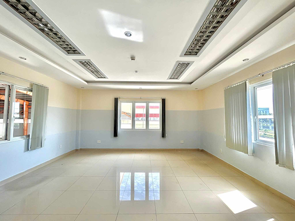 Usine à louer amata