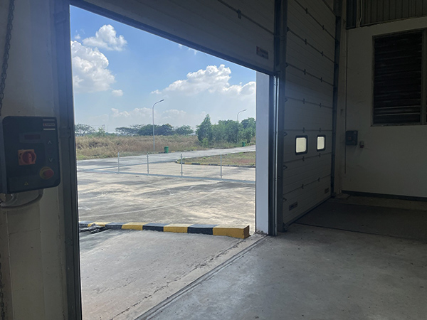 Entrepôt à louer Dong An