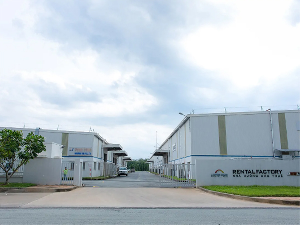 Entrepôt à louer Long Duc